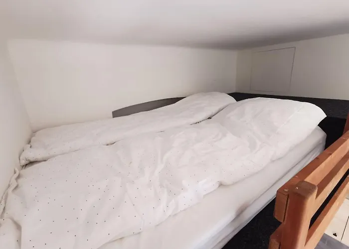 Ferienhaus New Petite In Bohemian Suburb *
